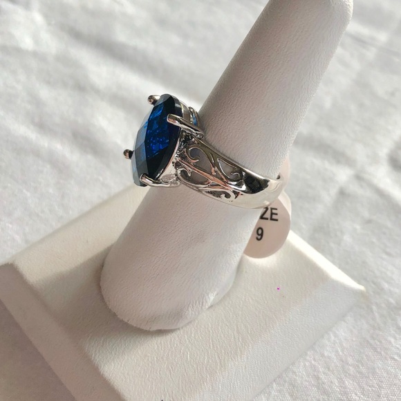 Blue Sapphire Sterling Silver Ring - Picture 6 of 8